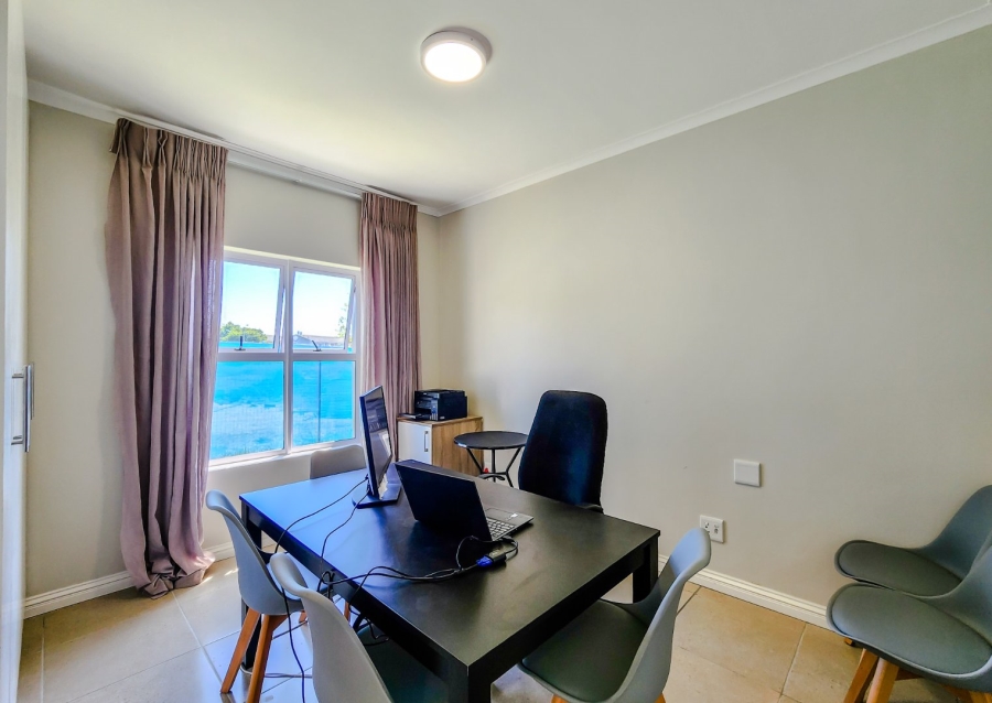 1 Bedroom Property for Sale in Bellair Western Cape